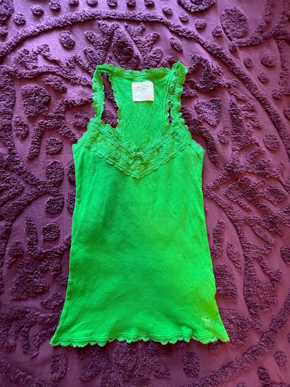 vintage abercrombie lace cami with cute velvet ribbon detailing